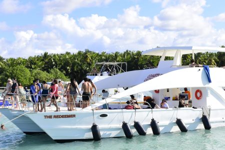 Private Boat Party Experience – $950 UP to 10 People