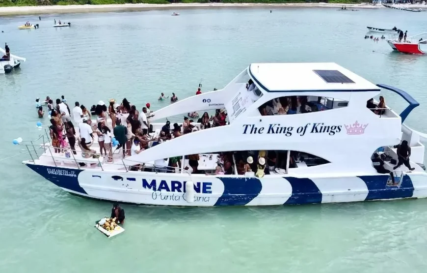 Private Boat Party Experience – $950 UP to 10 People