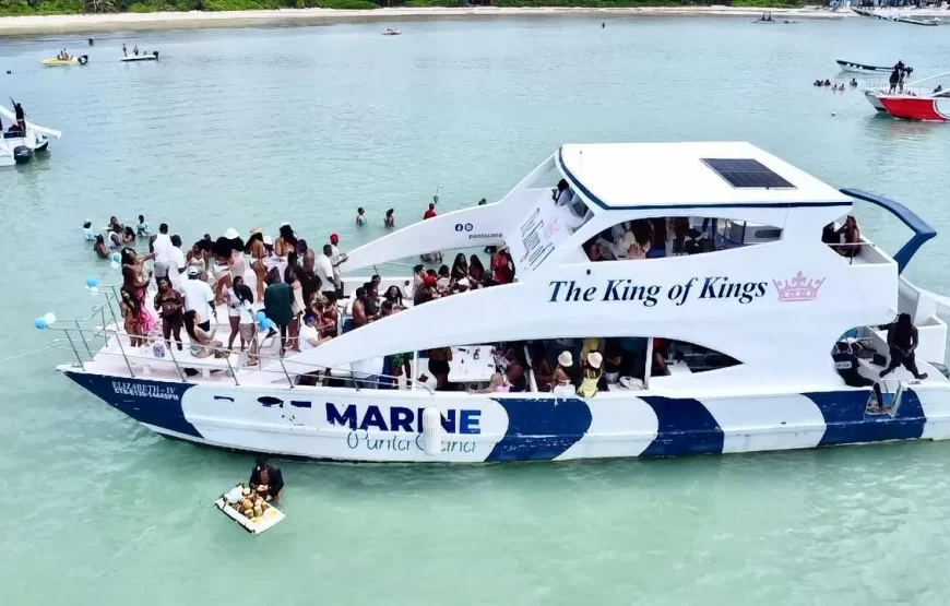 Private Boat Party Experience – $950 UP to 10 People