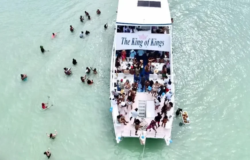 Private Boat Party Experience – $950 UP to 10 People