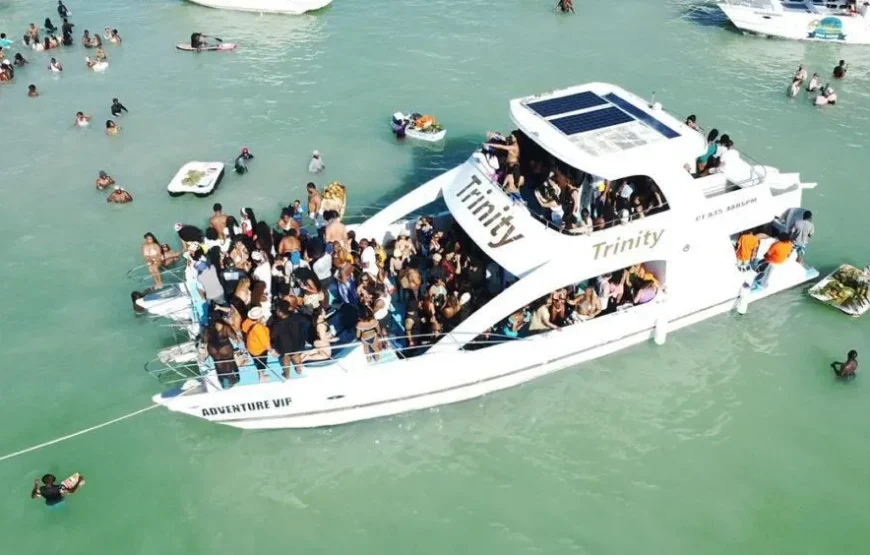 Private Boat Party Experience – $950 UP to 10 People